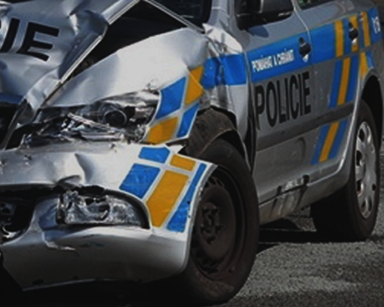 Havarované auto policie